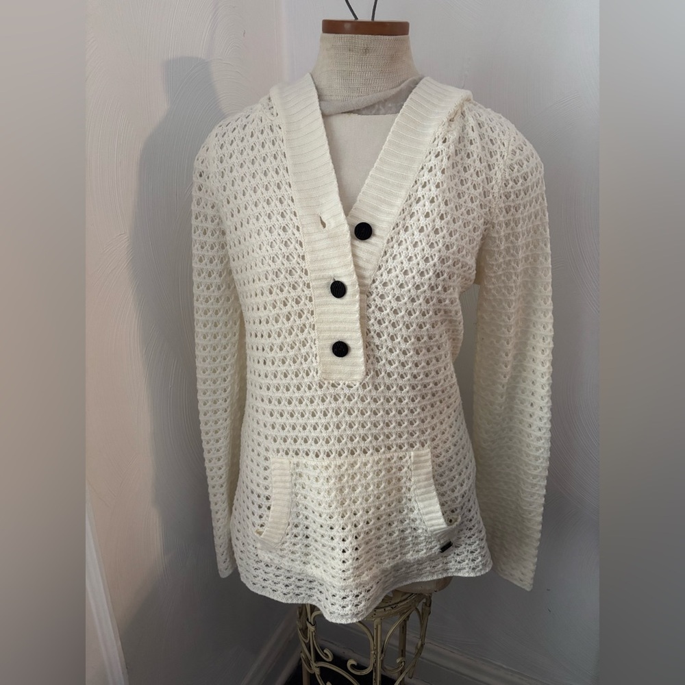 O'Neill Cream V-Neck Sweater with Button Accents sz L